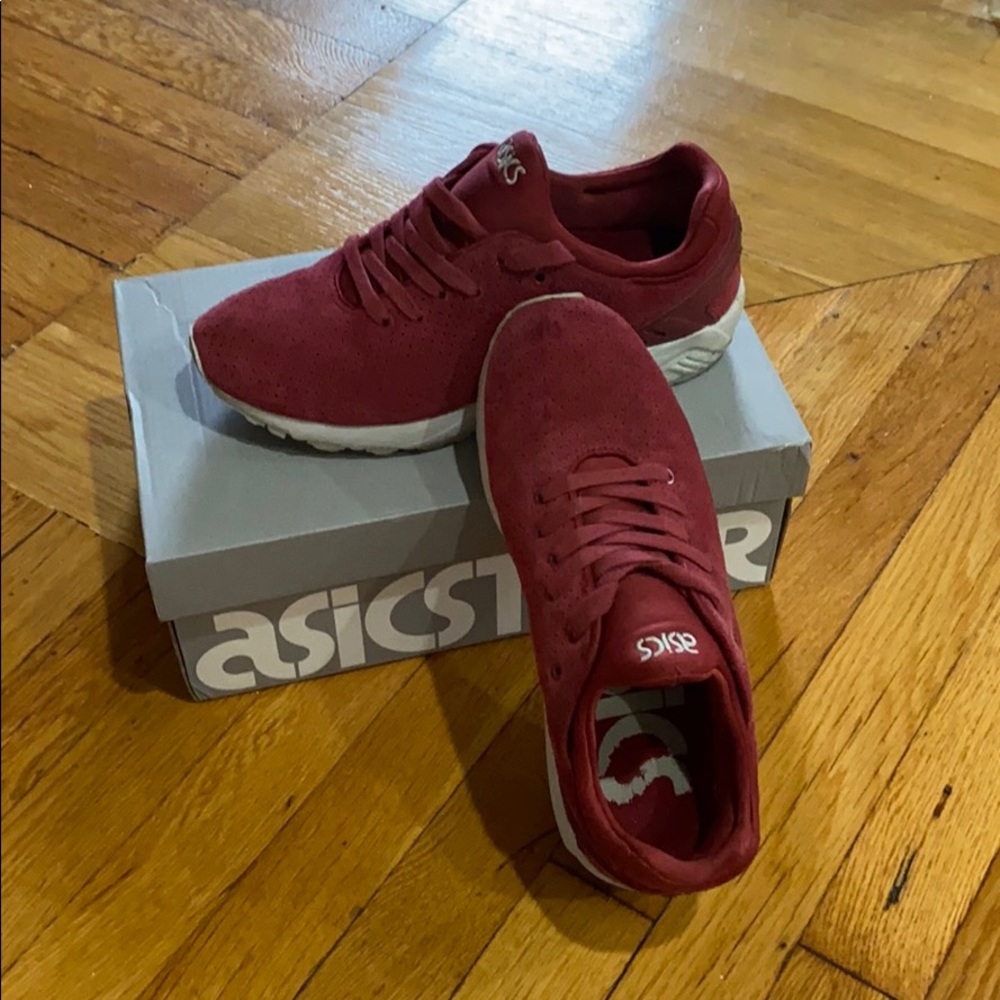 ASICS TIGER SUEDE SNEAKERS SIZE 8